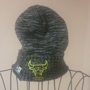 New Era Team Craze Redux Beanie Chicago Bulls
